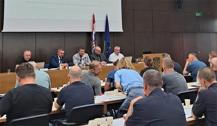 Slika /slike/foto ICPC/foto ICPC 2025/ICPC EDU 18-7_25/nsl ICPC EDU 15-7-25 f 18-7_25.jpg